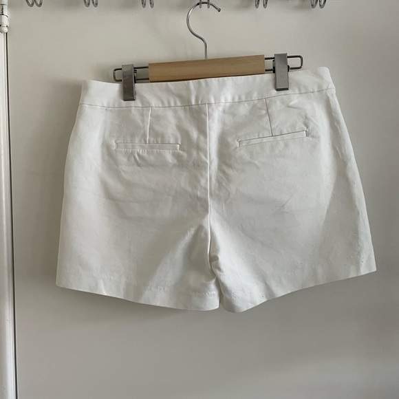 Lilly Pulitzer 5” Alesia Stretch White Shorts - Picture 3 of 5